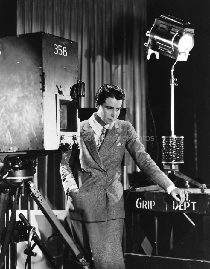 Dorothy Arzner 1931 1 Paramount WM.jpg